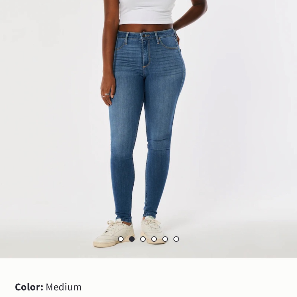 NWT Curvy High-Rise Hollister Jean Leggings